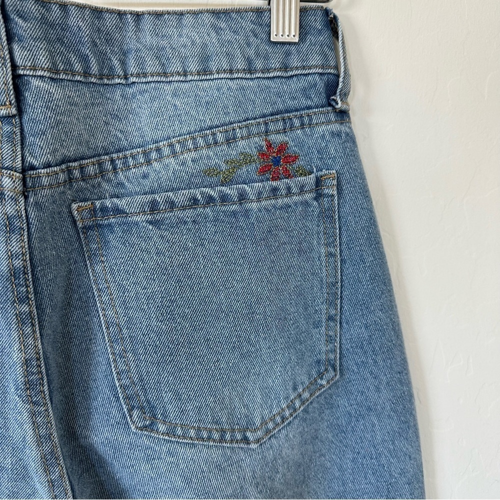 Organic Blue Boho Artsy Embroidered Floral Straight Leg High Rise Jeans Size 7 - Picture 10 of 12